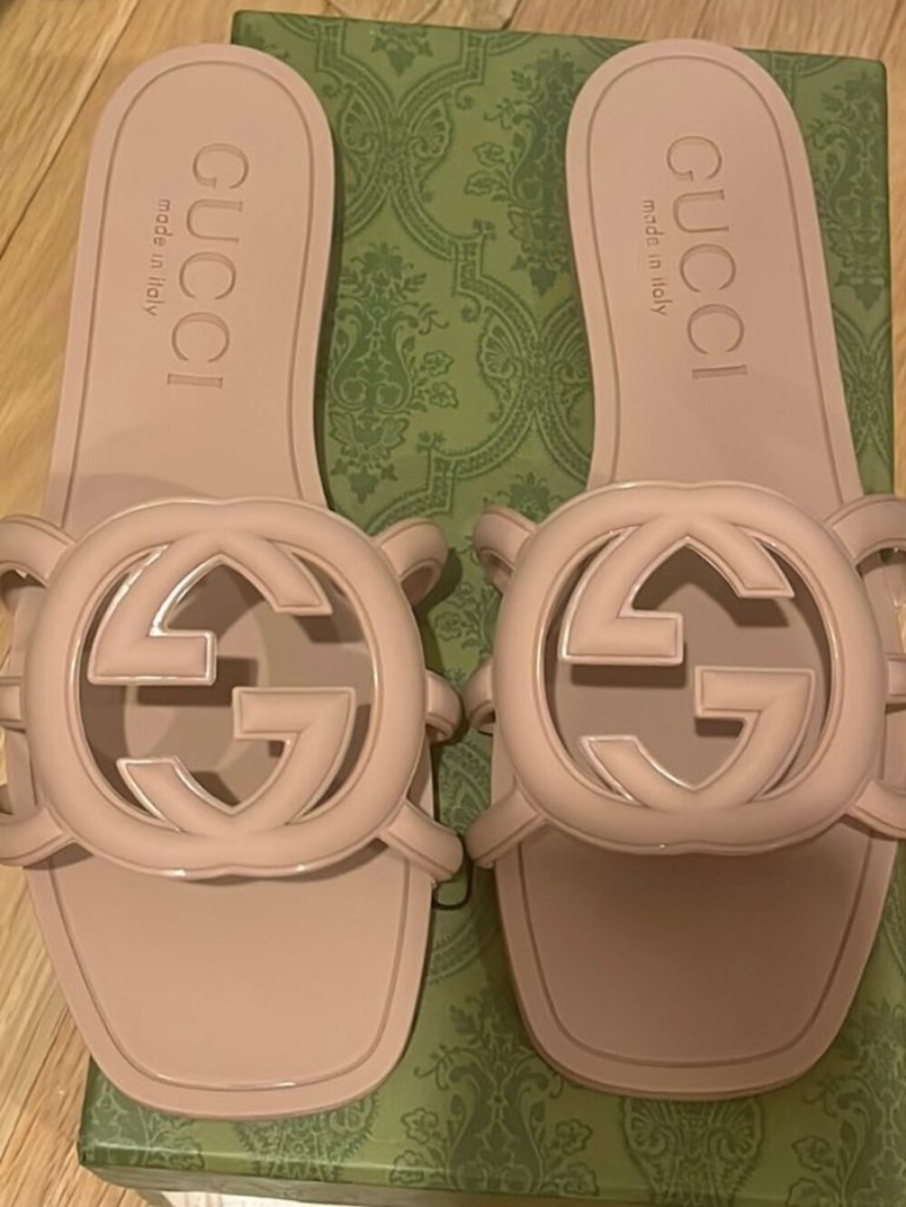 New Gucci Interlocking G Rubber Slides - Light Beige - Size 38